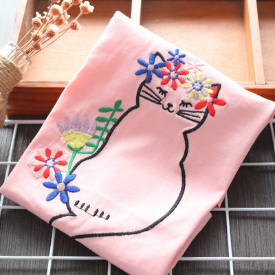 Modernūs vaikiški marškinėliai su siuvinėjimais ir trumpomis rankovėmis