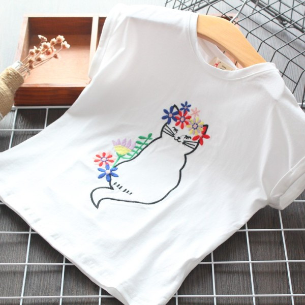 Modernūs vaikiški marškinėliai su siuvinėjimais ir trumpomis rankovėmis