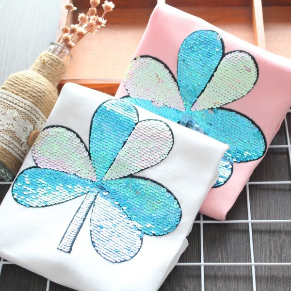 Paprasti vaikiški marškinėliai mergaitėms su blizgučiais ir trumpomis rankovėmis