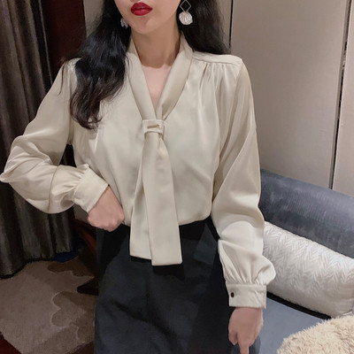 Szatén női ing nyakkendővel