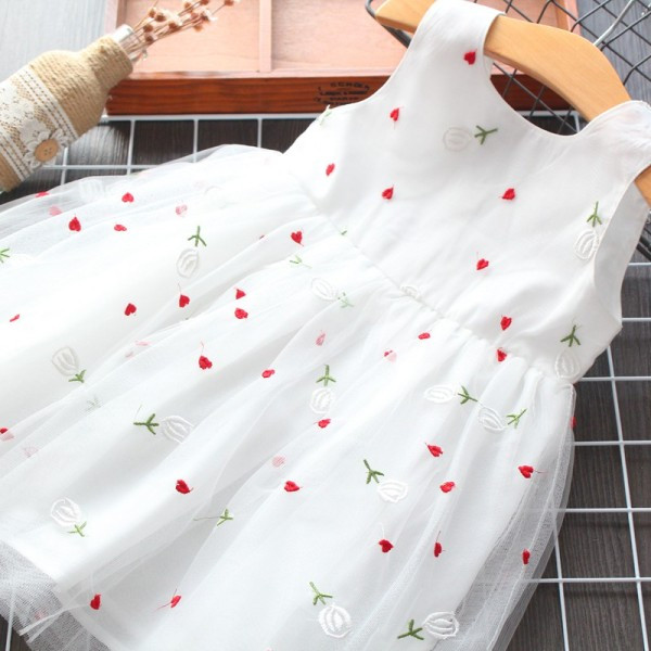 Rochie copii model nou pentru fete cu broderie si tul