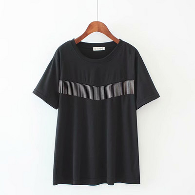 Įprasti moteriški marškinėliai su ovalia iškirpte ir trumpomis rankovėmis