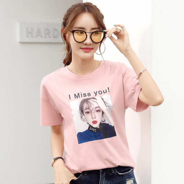 Ženska casual majica s printom u boji i natpisom