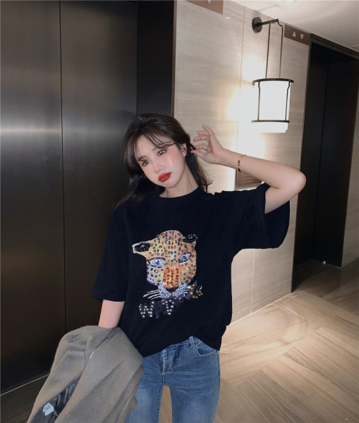 Tricou lat de dama cu imprimeu si pietre