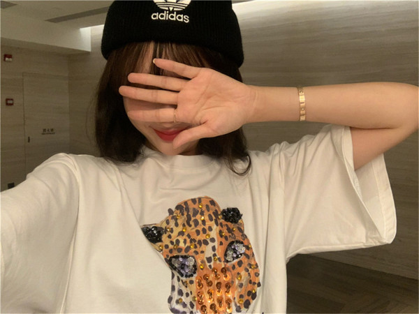 Tricou lat de dama cu imprimeu si pietre