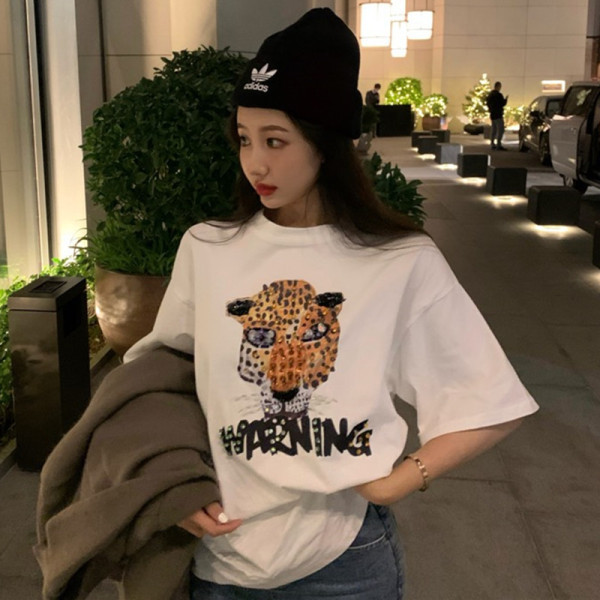 Tricou lat de dama cu imprimeu si pietre