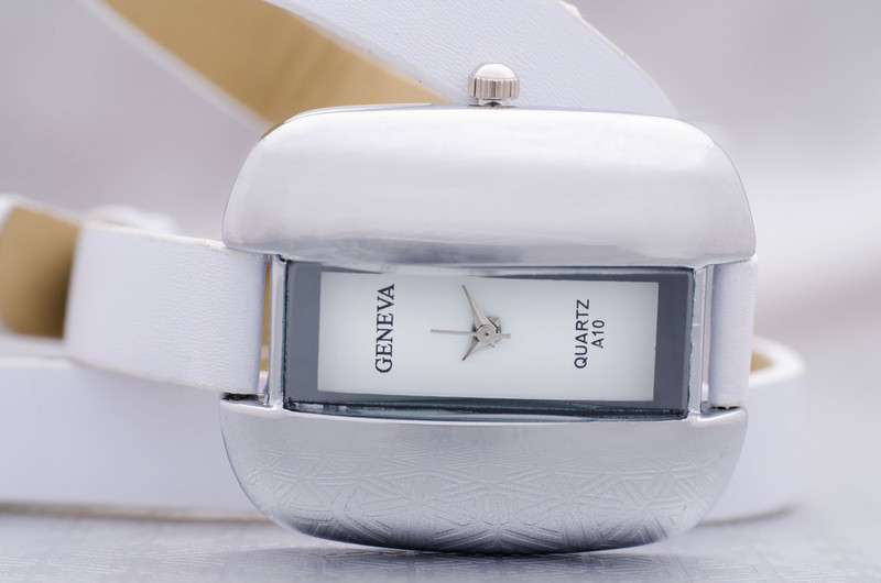 Дамски часовник Geneva Repent 275, бял