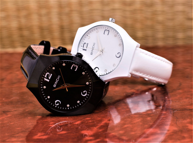 Дамски часовник BINCHI Diamond бял