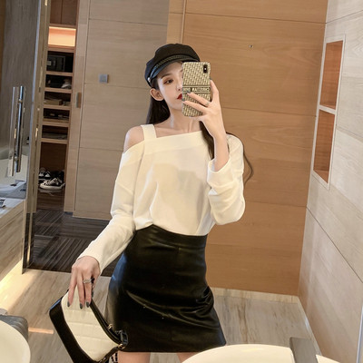 Bluză de damă modernă cu umerii goi și mâneci lungi