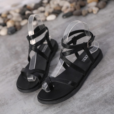 Sieviešu ikdienas sandales ar plakanu zoli un ādas lencēm