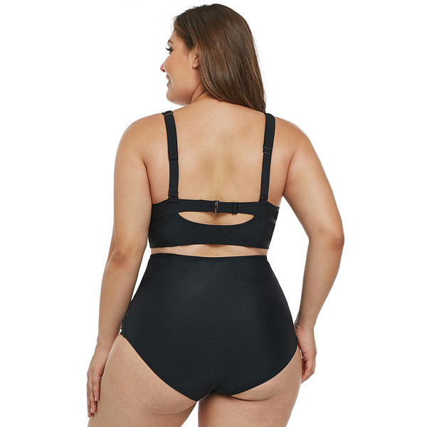 Modern fekete kétrészes fürdőruha magas derekú nadrággal