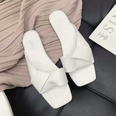 Lameda tallaga vabaaja naiste nahast sussid