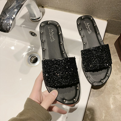 Sieviešu ikdienas čības ar plakanu zoli un spīdīgu efektu