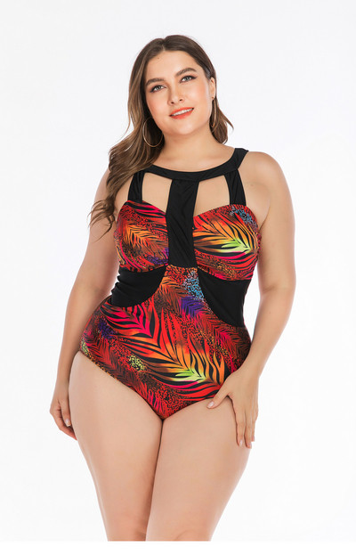 Suures suuruses värvilise mustri ja väljalõigetega täisujumistrikoo