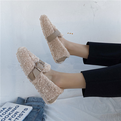 Naiste kohevad luku ja lameda tallaga mokassiinid