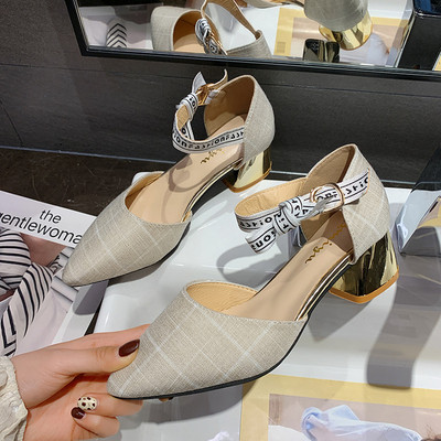 Moteriškos šiuolaikiškos tekstilinės basutės žemu storu kulnu