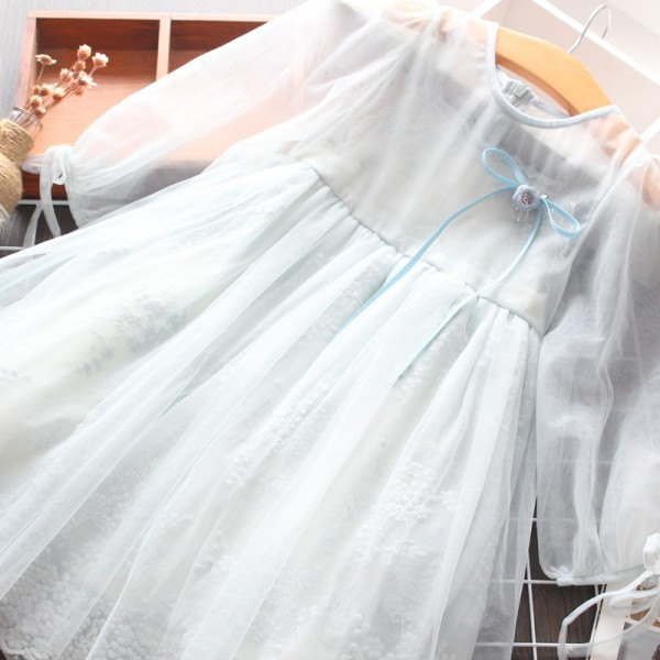 Moderna bērnu kleita ar tillu meitenēm - piegriezuma modelis