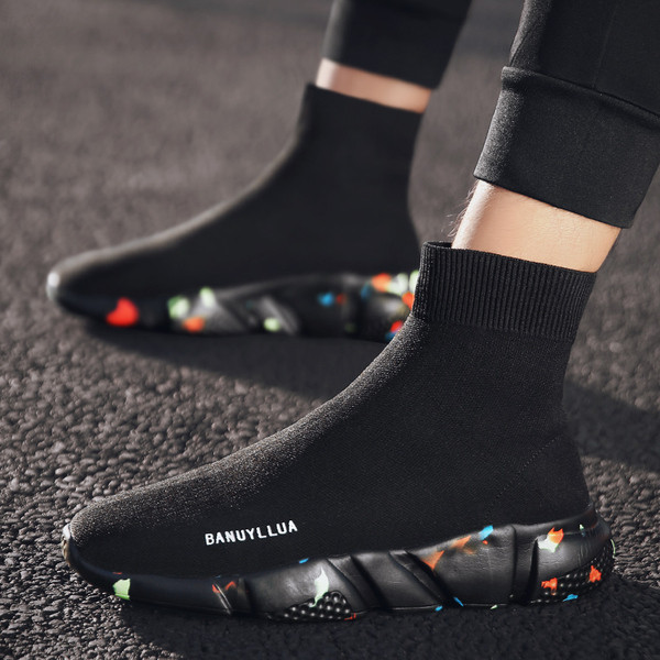 Naujo modelio vyriškų kedų tipo kojinės su užrašu