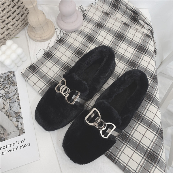 Mocasini de damă din puf cu talpă plată și element metalic