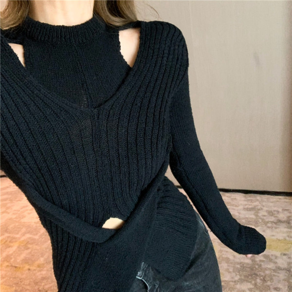 Bluza de dama cu decupaje si crapatura