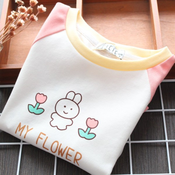 Bluză casual de damă cu decolteu oval și imprimeu