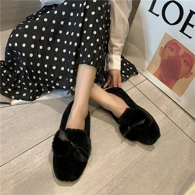 Pliušiniai moteriški mokasinai su kaspinu ir plokščiu padu