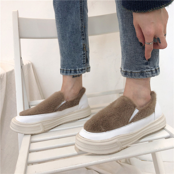 Ženske casual cipele s ravnim potplatom i puhom