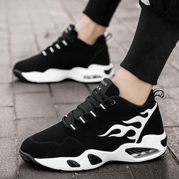 Jauns sporta-ikdienas vīriešu kedu modelis