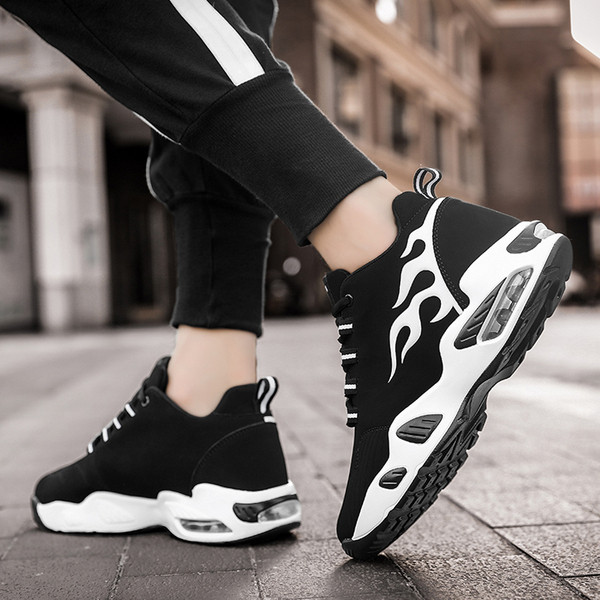 Jauns sporta-ikdienas vīriešu kedu modelis