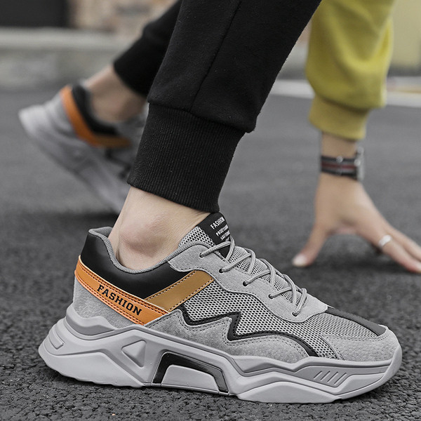 Šiuolaikiški vyriški sportbačiai su tekstiliniais ir ekologiškais zomšos raišteliais