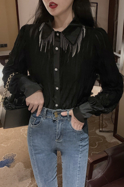 Modern női ing klasszikus gallérral, rojtokkal