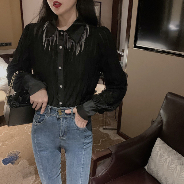 Modern női ing klasszikus gallérral, rojtokkal