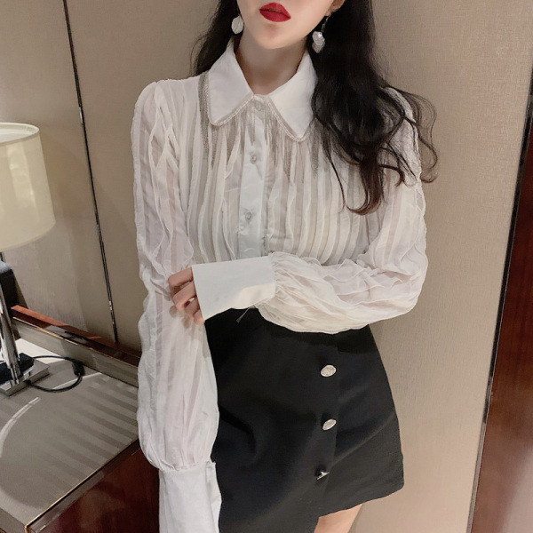 Modern női ing klasszikus gallérral, rojtokkal