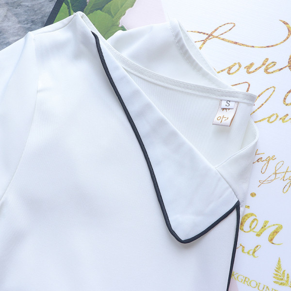 Cămașă casual de damă cu decolteu spitz - model larg