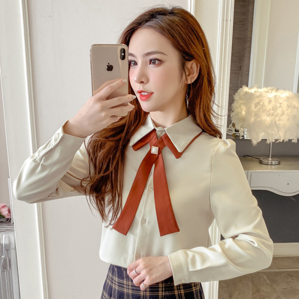 Cămașă de damă cu guler și panglică clasică