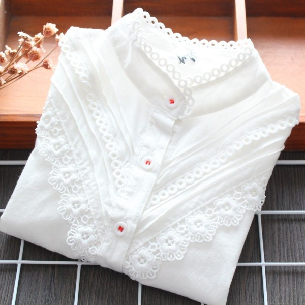 Bērnu krekls ar mežģīnēm un zemu apkakli meitenēm