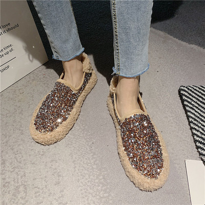 Női alkalmi cipő lapos talppal és fényes részecskékkel