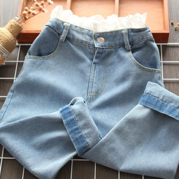 Naujas vaikiškų džinsų mergaičių modelis su nėriniais
