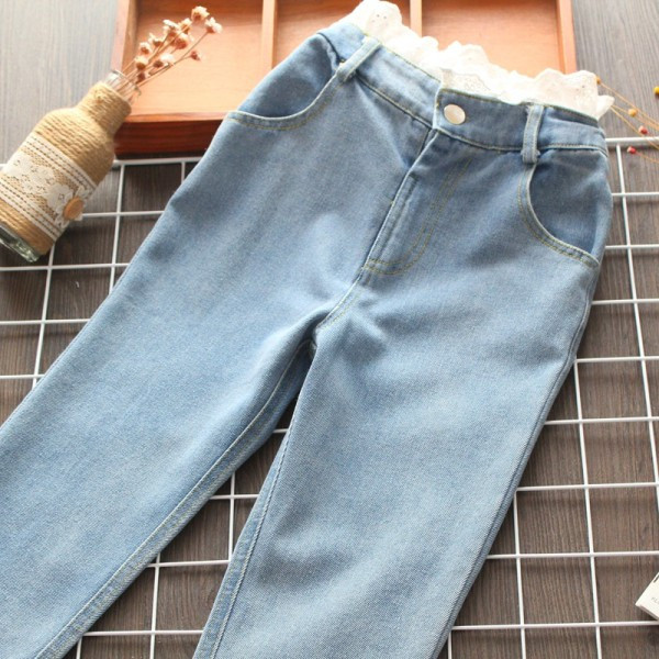 Naujas vaikiškų džinsų mergaičių modelis su nėriniais