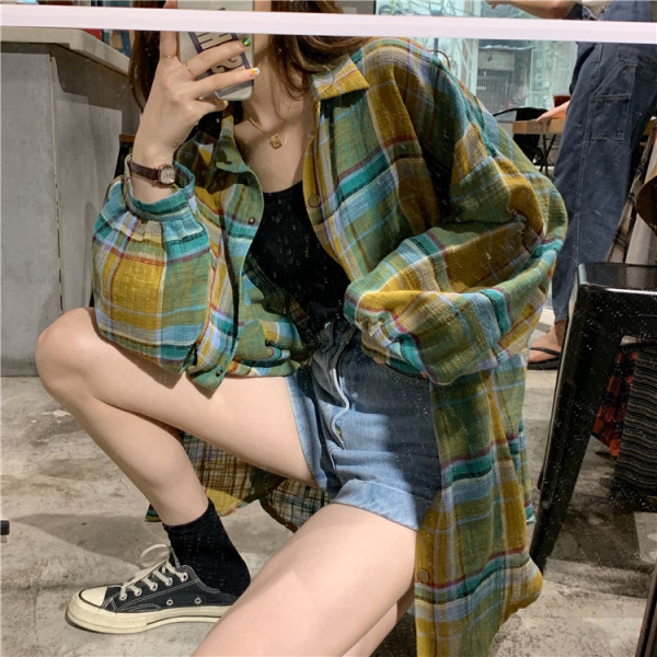 Cămașă lată de damă cu guler clasic