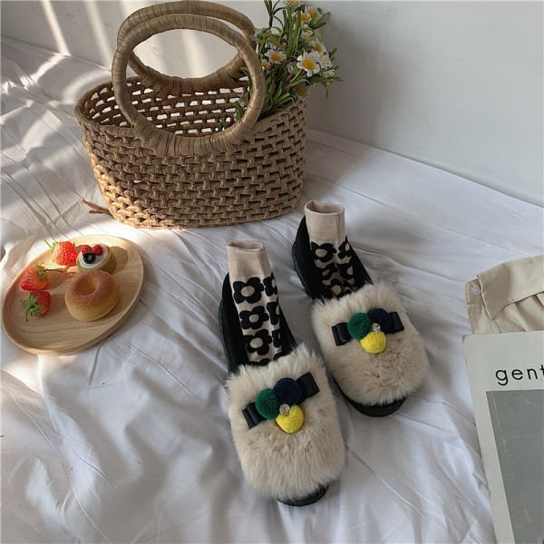 Női alkalmi cipő öko velúrból pehely és köves díszítéssel