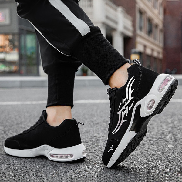 Jauns atsperu kedu modelis no eko zamšādas un mežģīnēm