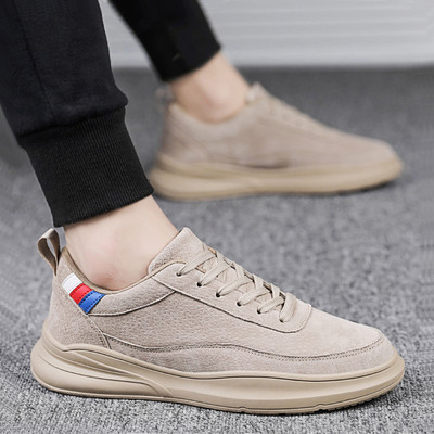 Ikdienas zamšādas kedas ar plakanu zoli