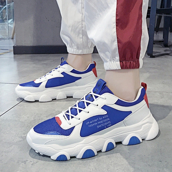 Naujo modelio spyruokliniai sportbačiai iš eko odos su užrašais