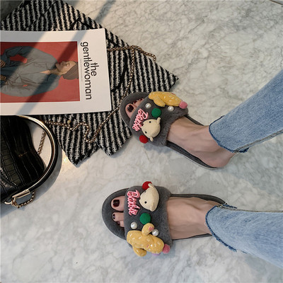 Papuci de pluș de damă cu elemente 3D și talpă plată