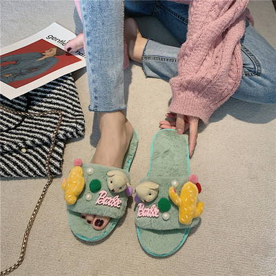 Papuci de pluș de damă cu elemente 3D și talpă plată