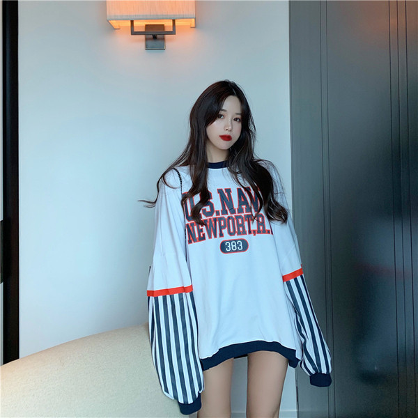 Ilgi moteriški megztiniai su ovalia iškirpte – plataus modelio