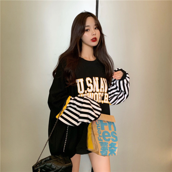 Ilgi moteriški megztiniai su ovalia iškirpte – plataus modelio