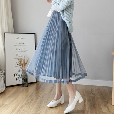 Laisvalaikio moteriško sijono kirpimo modelis su tiuliu