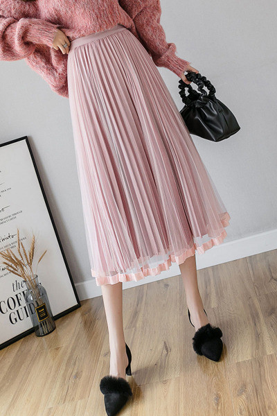 Laisvalaikio moteriško sijono kirpimo modelis su tiuliu